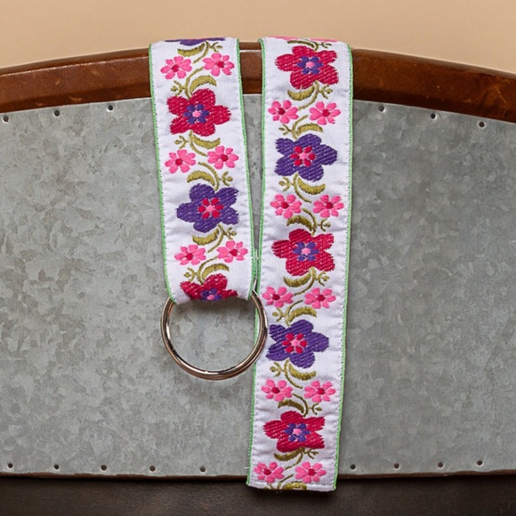 POL Floral Embroidered Double Circle Buckle Belt - Picture 4 of 4